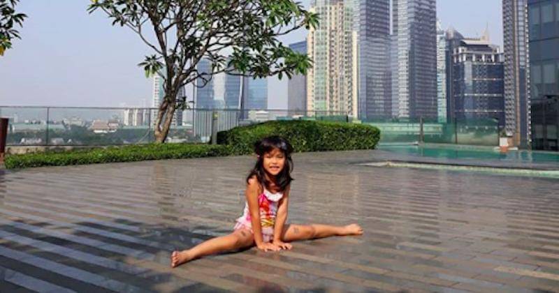 Instagram @taracherrino